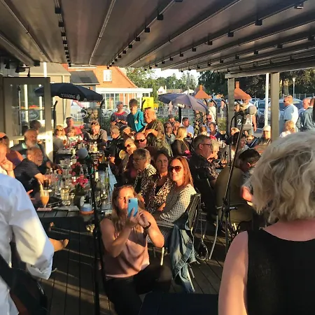 Oldfruen - & * Bøtø By